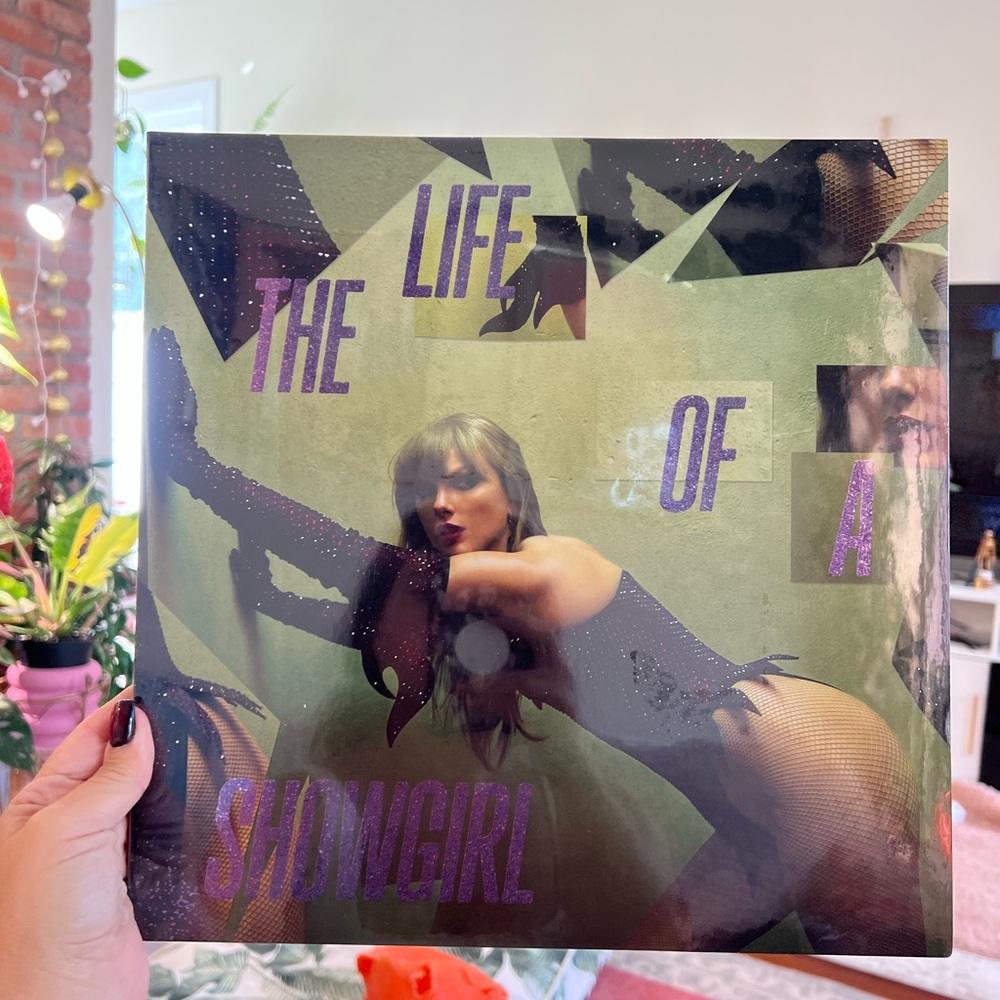 NWT Ts12 Taylor swift. The Life of a Showgirl Shiny Bug Edition Vinyl